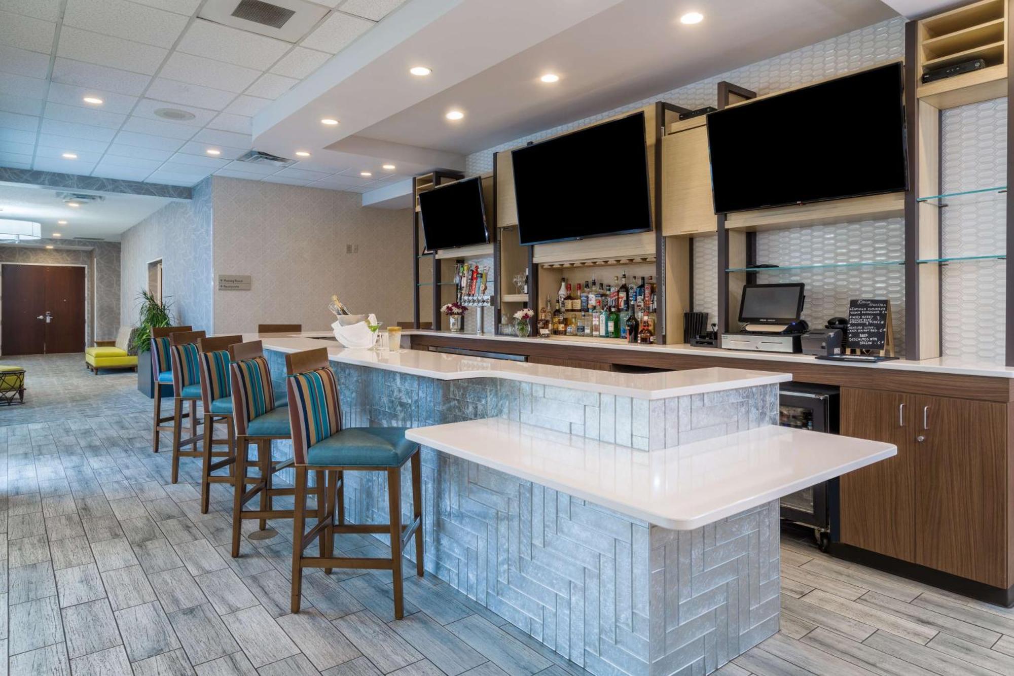 奥古斯塔希尔顿花园酒店 奧古斯塔 外观 照片